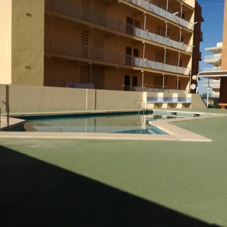 Con Gran Terraza, Piscina Y Con Vistas Al Mar, A Solo 50 M De La Playa